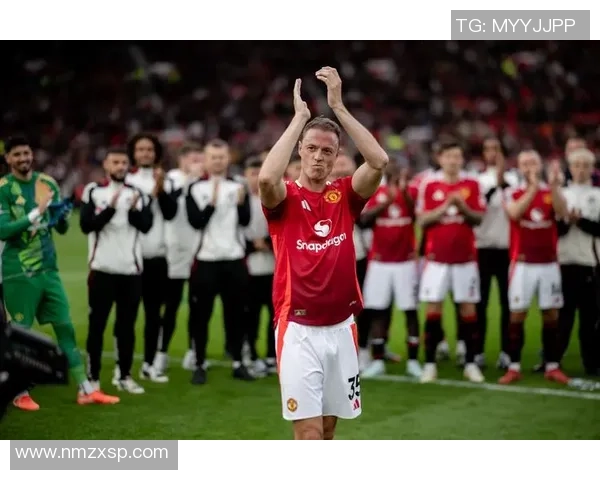 穿13号球衣的足球明星：他们的足坛传奇与无畏拼搏精神