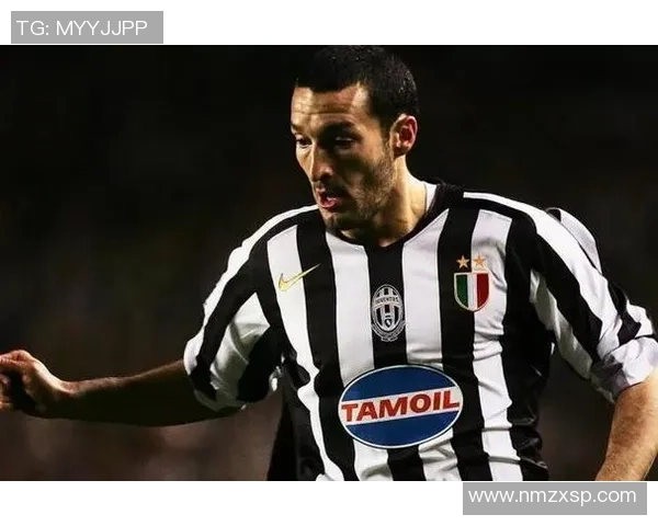 足球球星因竞争关系吃醋内幕 揭秘背后的情感波动与赛场纷争